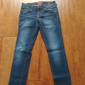 2 like new pairs of lucky brand jeans